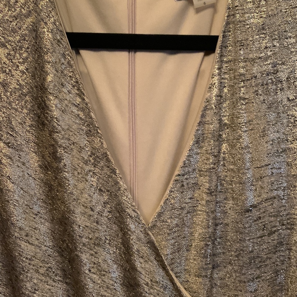 Calvin Klein dress in gold . Size 6 - Picture 4 of 4